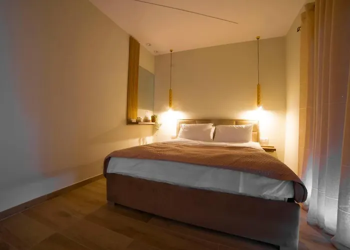 Coloris Aureus Room